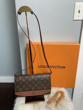 1997 authentic Louis Vuitton Bordeaux 23 crossbody or shoulder bag